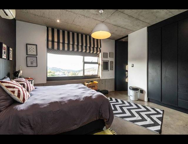 5 BEDROOM HOUSE FOR SALE IN WATERKLOOF RIDGE